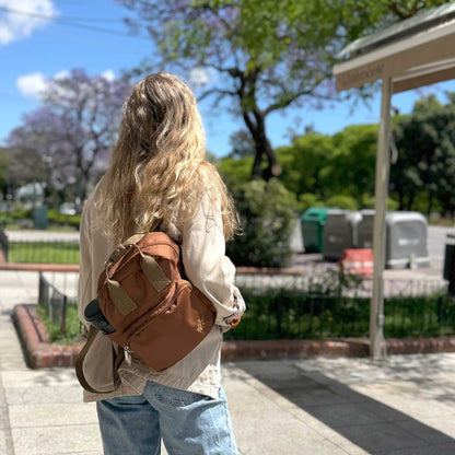 Mochila Cartera sustentable negra 7 lts