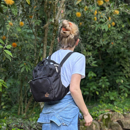 Mochila Cartera sustentable negra 7 lts